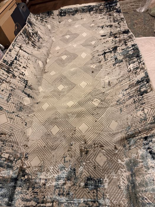 Ковер новый для дома