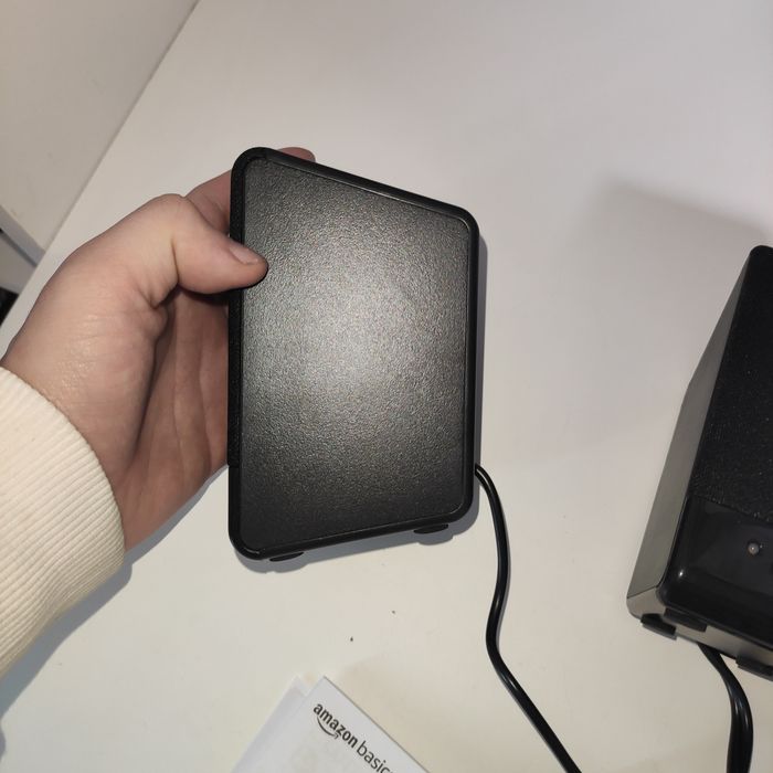 (nou) Boxe Amazon Basics 2.0