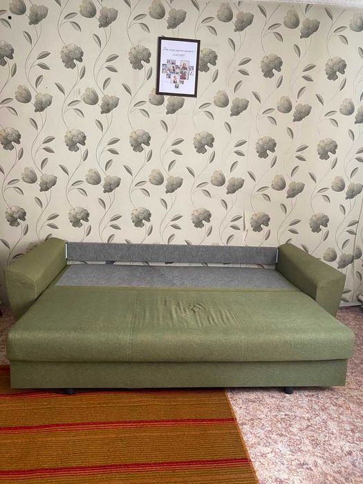 Продам диван б/у в идеальном состояний