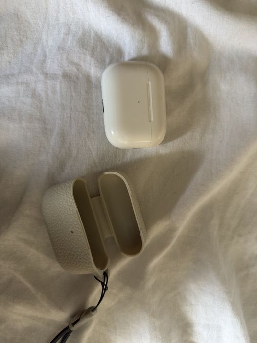 Apple AirPods Pro 2