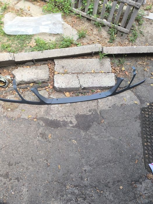 Очки и сабля на Лексус.