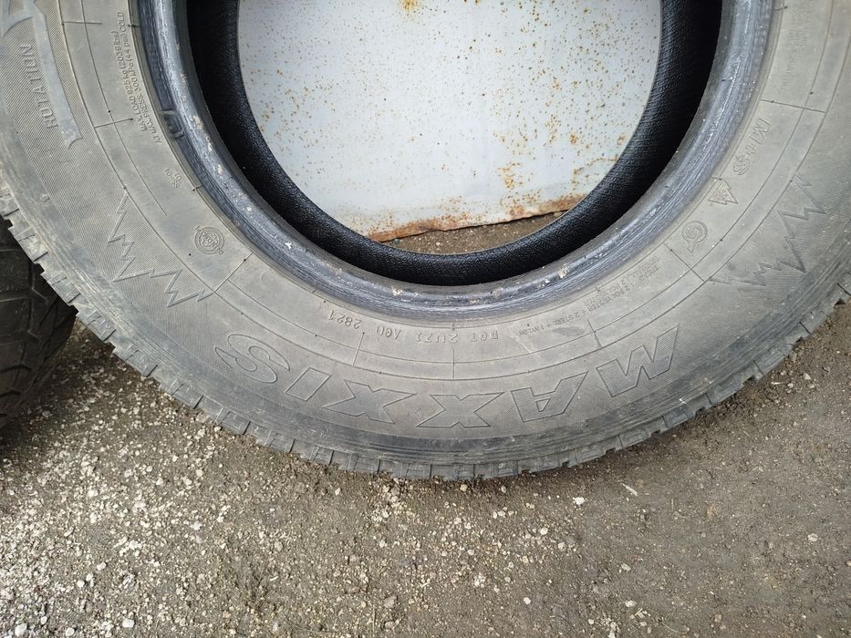 Продам шины на 15.