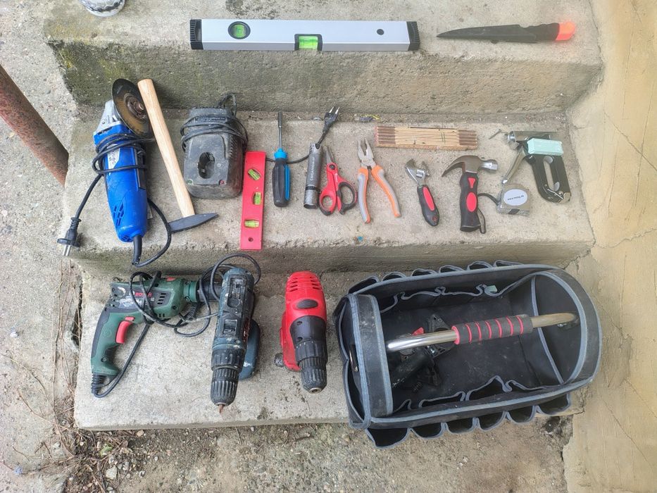 Trusa de scule care contine