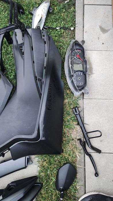 Carene parbriz Givi pt Burgman 400 2017-2021