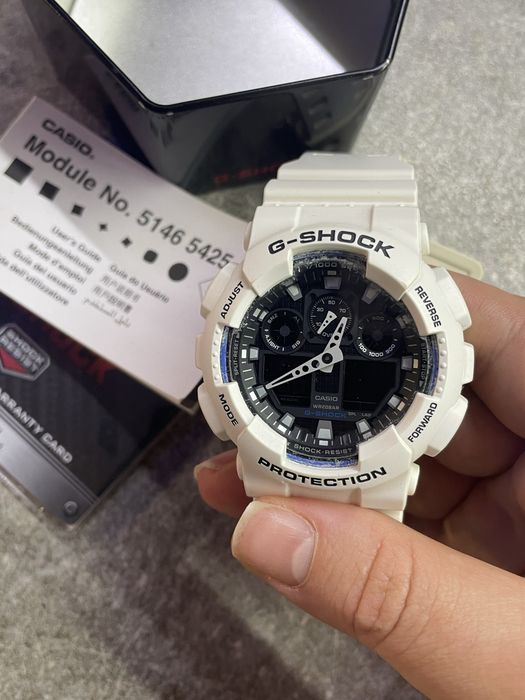 Часовник Casio G-SHOCK