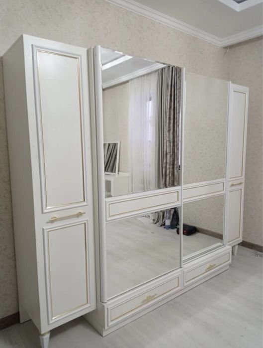 Продается спальная гарнитура