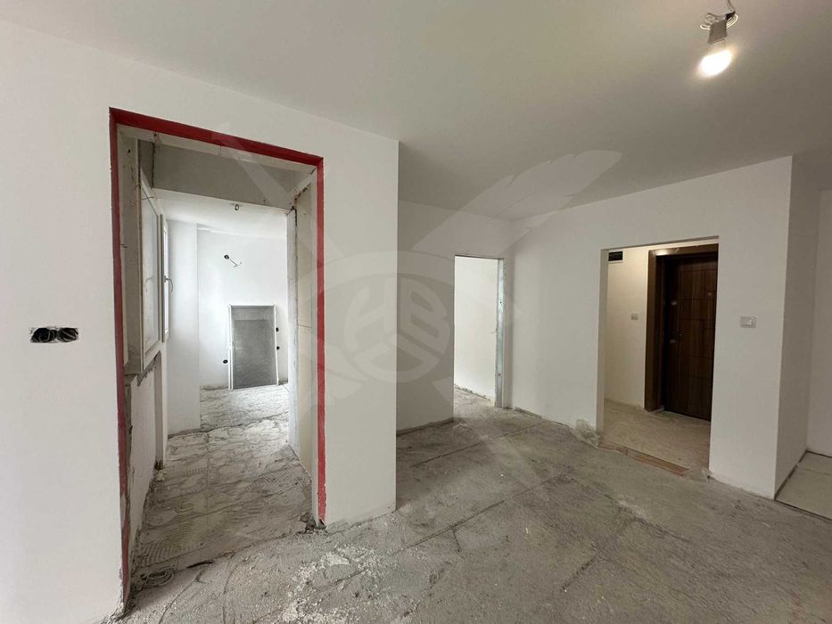 Продава се Двустаен апартамент в Пловдив, Център - 70 кв.м за 2272 €/кв.м - Снимка #5