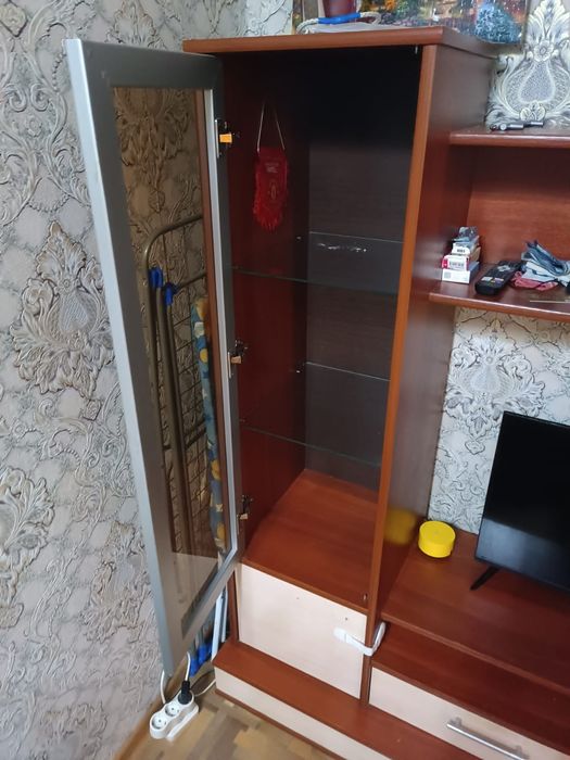 Продам стенку...