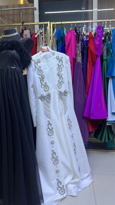 Подается платье на узату