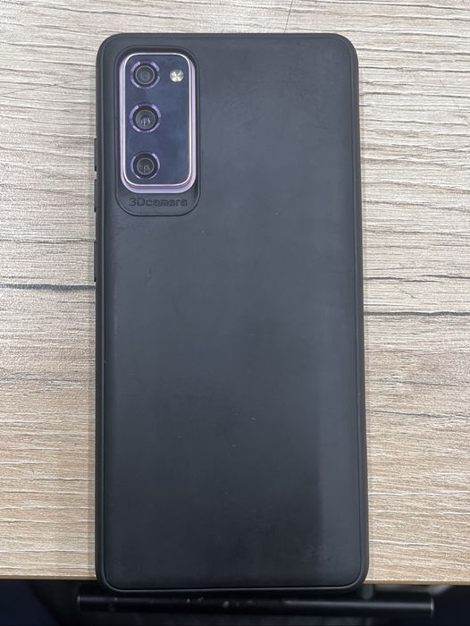 Продам телефон самсунг SAMSUNG S20 FE