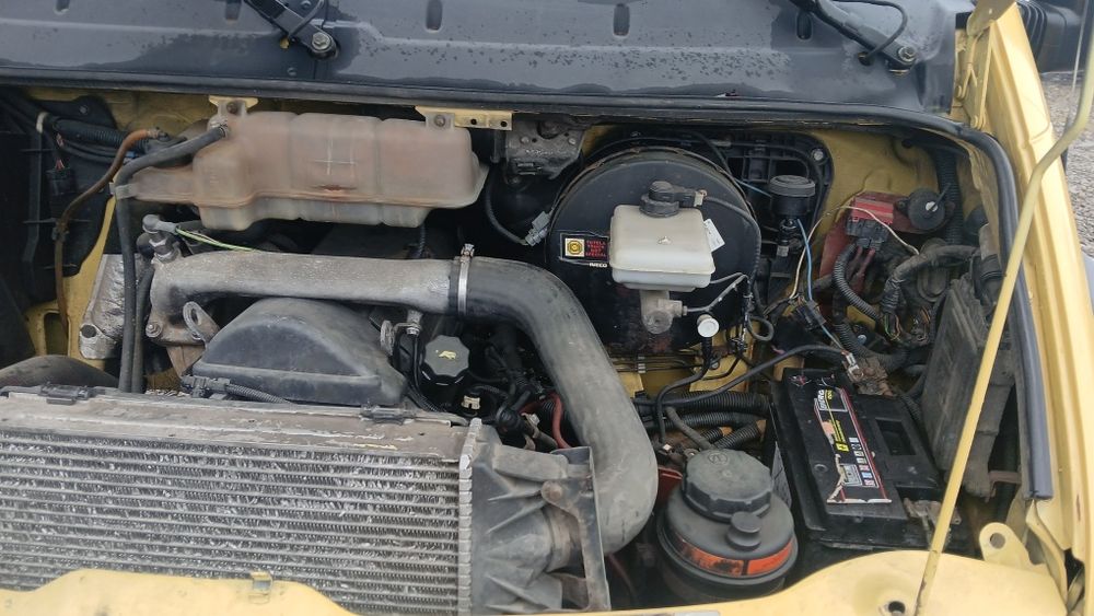 Vind iveco basculabil totul nou  basculabil pe 3 părți accept variante