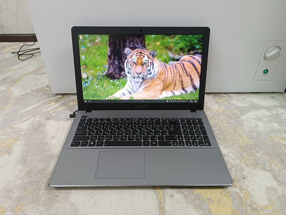 Ноутбук ASUS Core i3 + Коробка.
