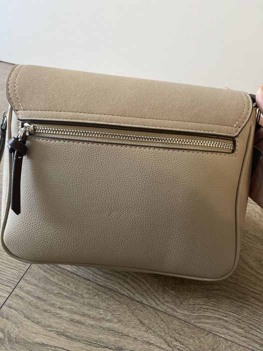 Нова кафява чанта, не е носена, с етикет