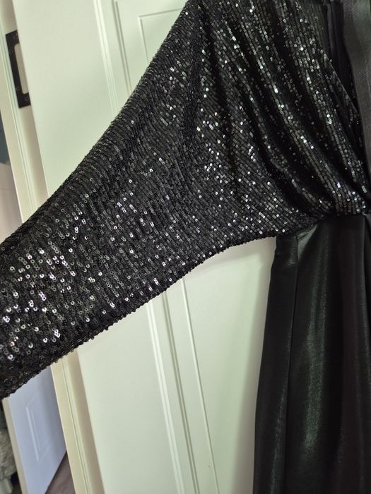 Вечернее черное  платье