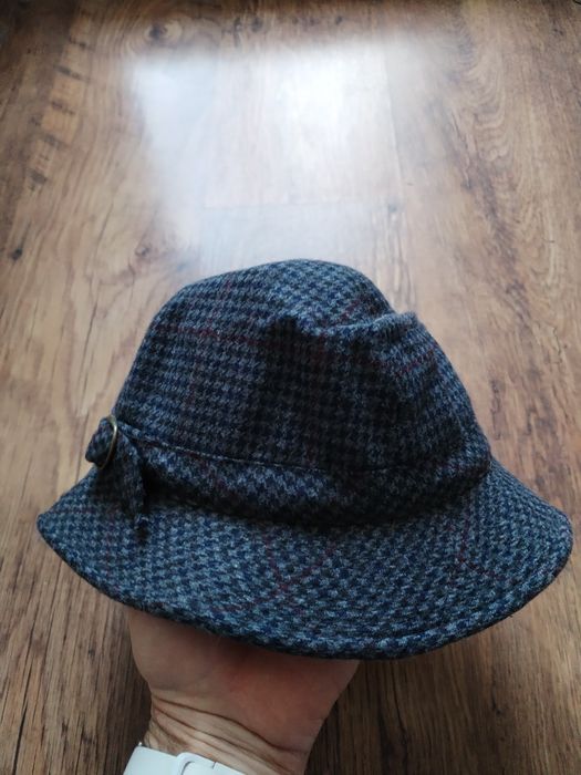 alfonso d'este - страхотна шапка КАТО НОВА  100% оригинал ЛАНА-ВЪЛНА п