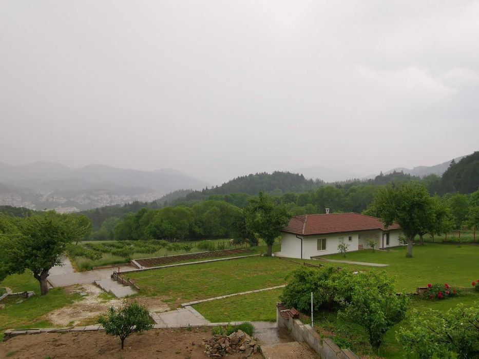 Имение с гледка към гр. Смолян