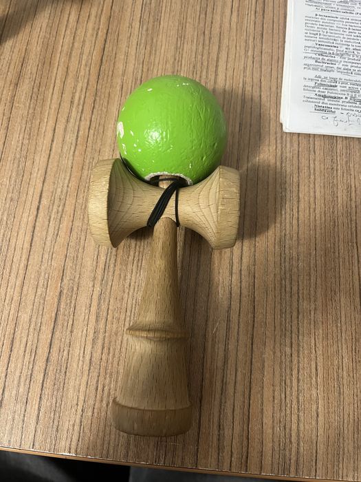 Sweets Prime Solid Green Kendama