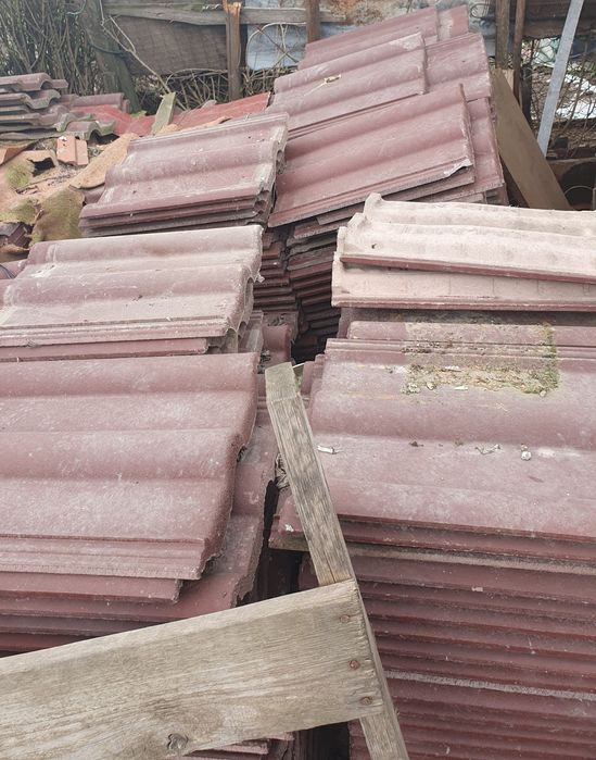 Vând 860 buc. Țiglă BRAMAC Originală (pentru 86mp) + 36 Coame -