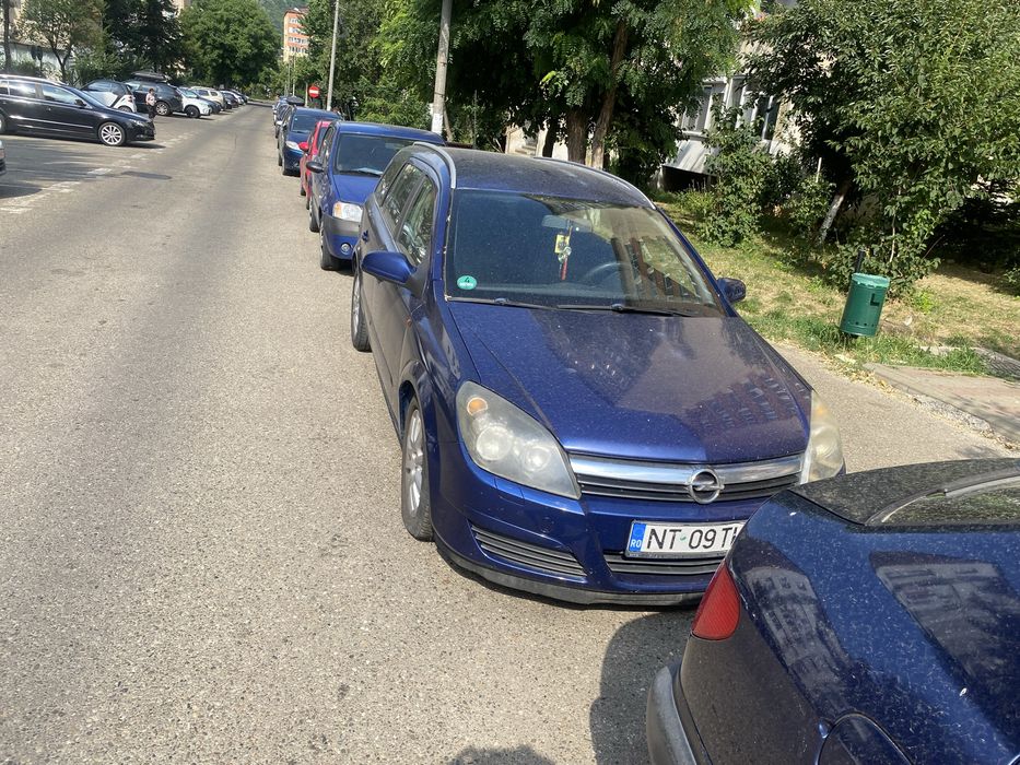 Vînd opel astra h1.7 an 2005 preț  4000 ron pentru pese sau se pote folosi