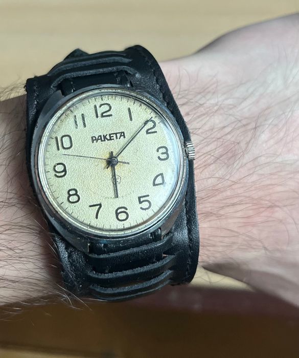 Ceas mecanic RAKETA