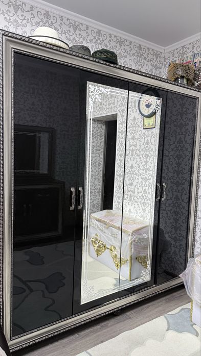 Спальный гарнитур