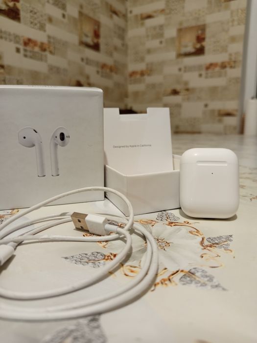Срочно Продам, Airpods(почти новые)6000тенге