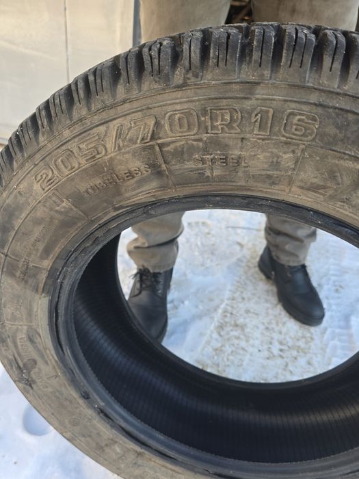 Продам покрышки всесезонка на ниву