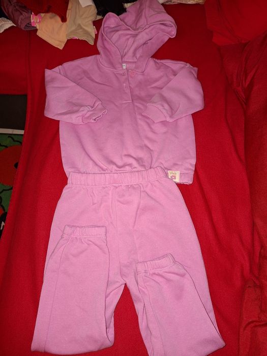 Vând acest lot de pantaloni,marimea 98-104,  130 lei