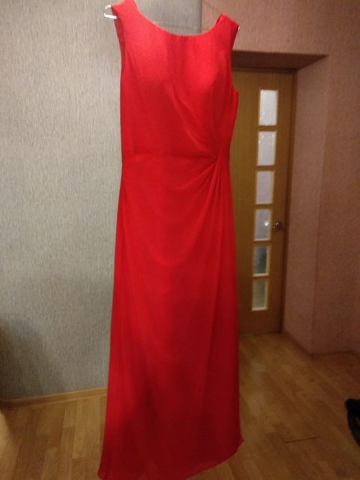 Платье вечернее в идеальном состоянии