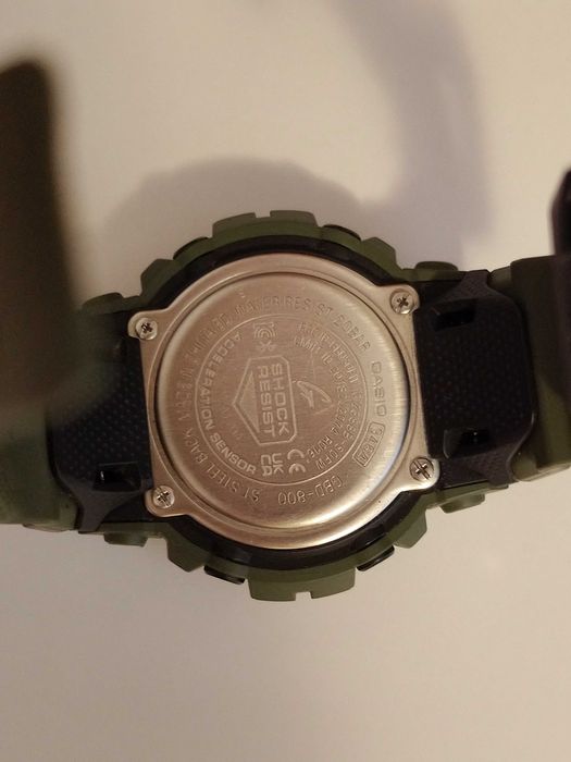 Мъжки часовник Casio 20 бара зелен
