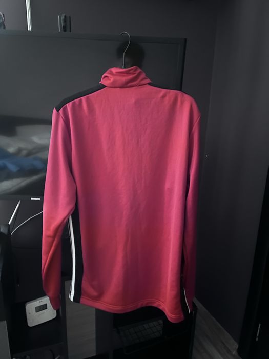 Суйчър без качулка с цип на adidas