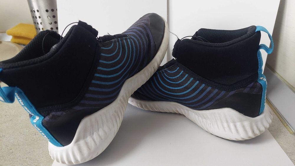 Ghete- Adidasi Adidas BOA copii marime 35