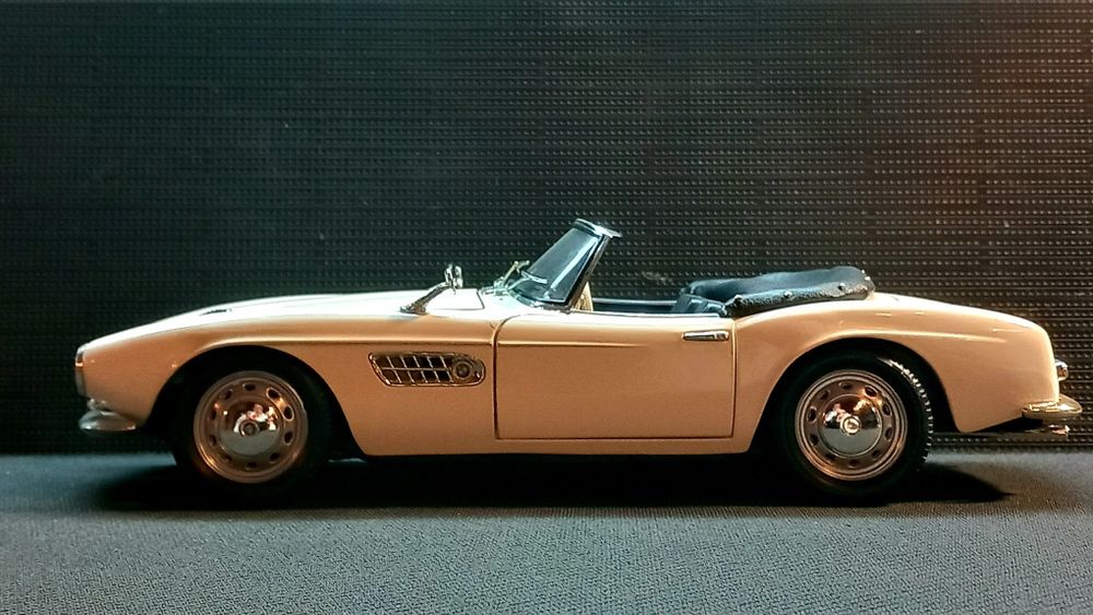 Revell BMW 507 1/18