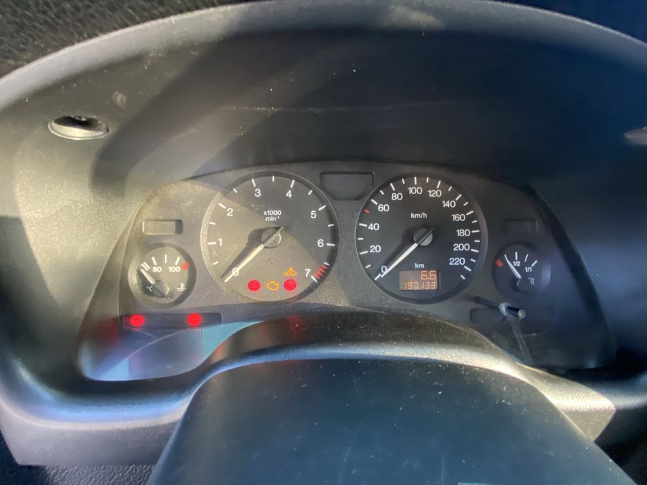 Opel astra 2003 benzinda