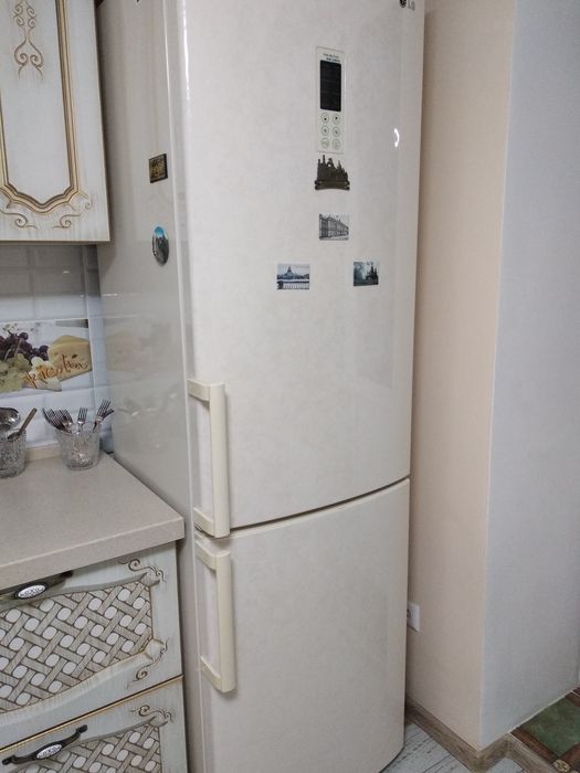 Продам холодильник  lg
