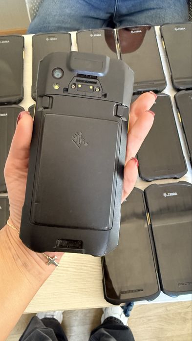 15 x Zebra TC26 – Terminal mobil profesional 4G, Scanner coduri de bare – Încărcătoare incluse