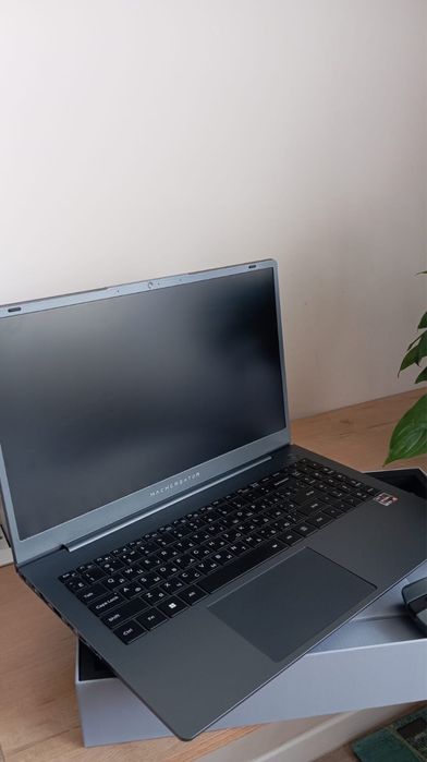 Продается ноутбук Machcreator One R5 (Новый)