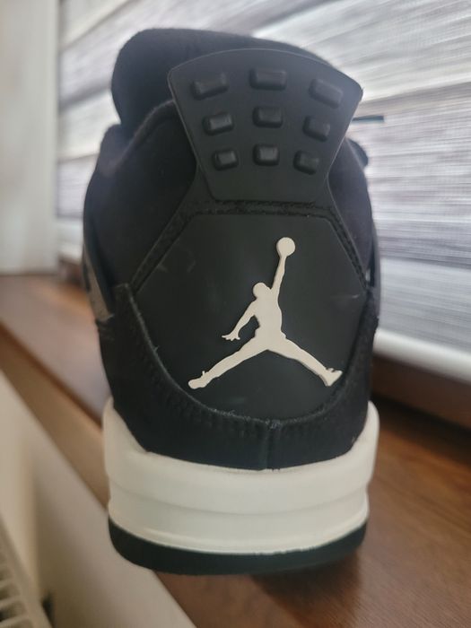 Nike Jordan Retro 4 white thunder