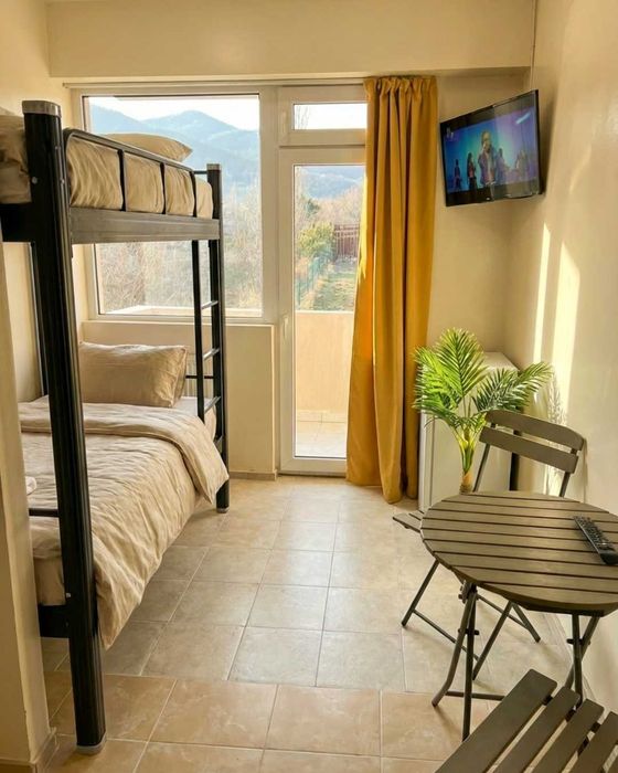 Легло в Хостел за работници - 10 евро на вечер без ДДС