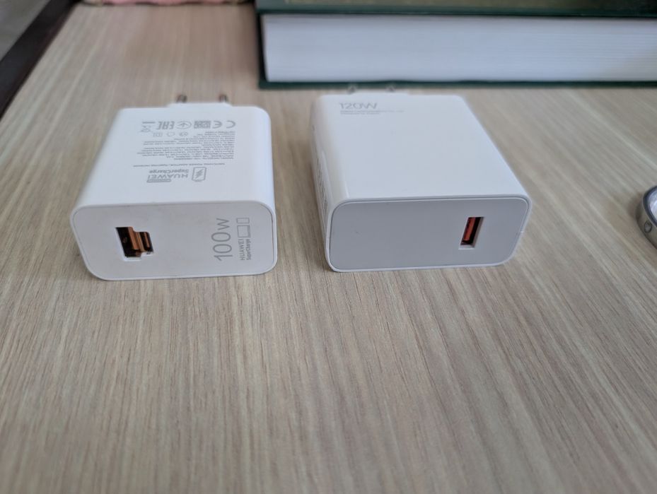 Продаются оригинальные зарядные устройства: