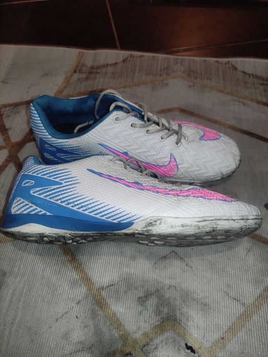 Сороконожки продаются