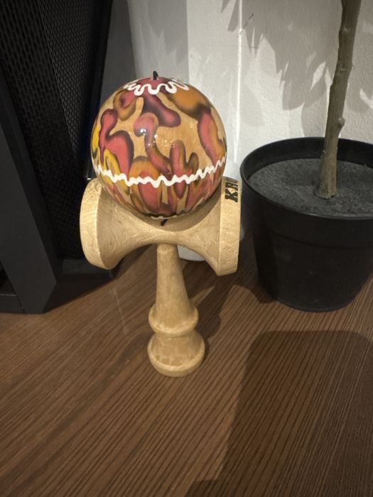 Kendama Krom Naked Apex