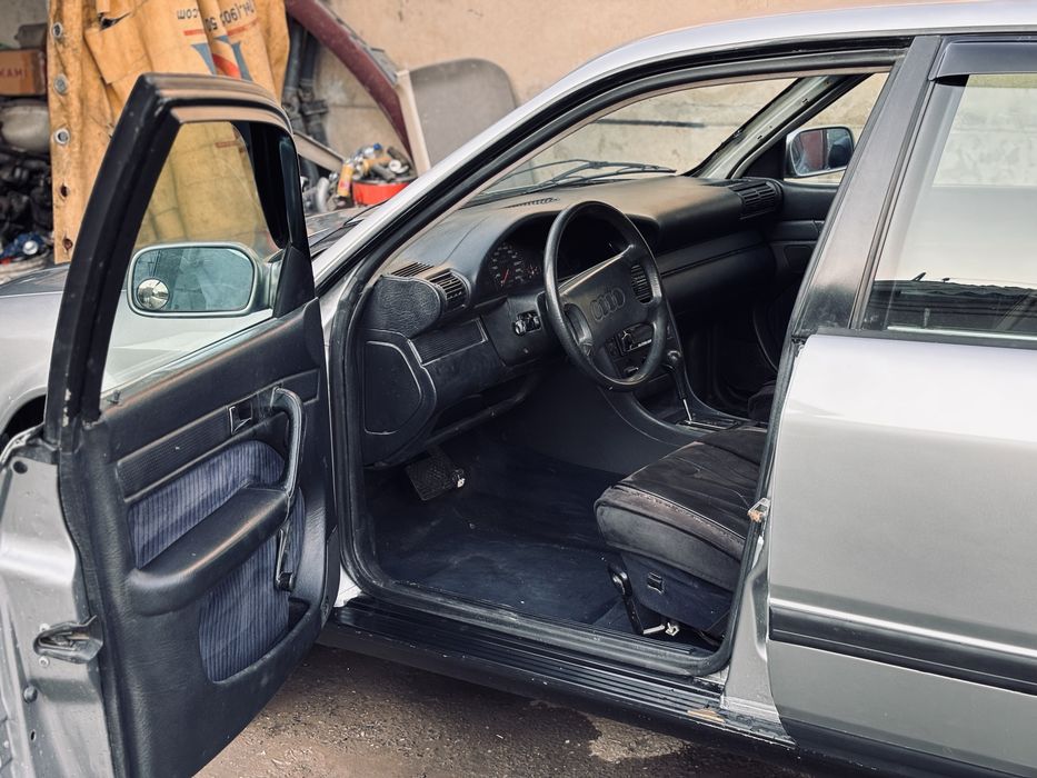 продам Ауди 100 с4
