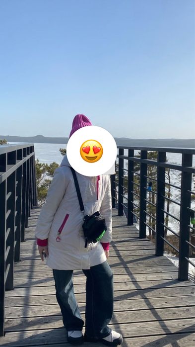 Курика весна на девочку