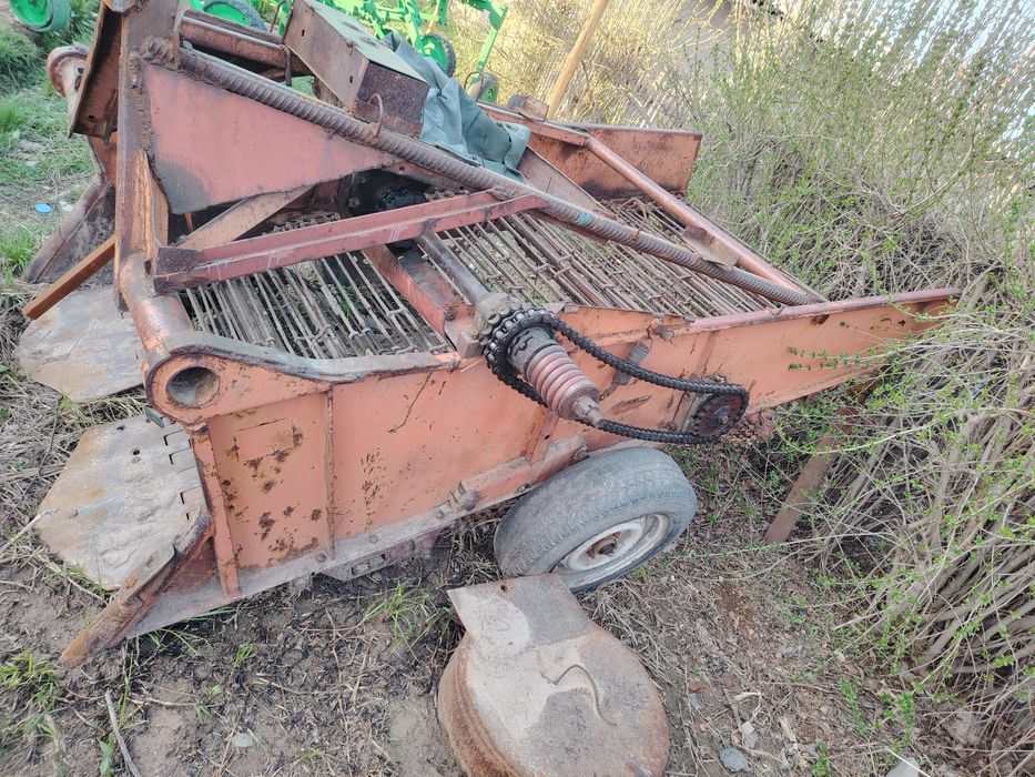 Продам картофелекопалку