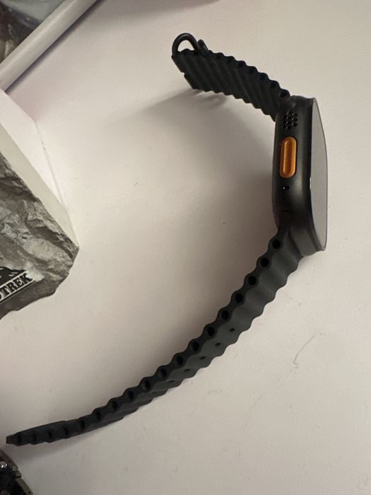 Продам Apple Watch Ultra 2 49 mm.