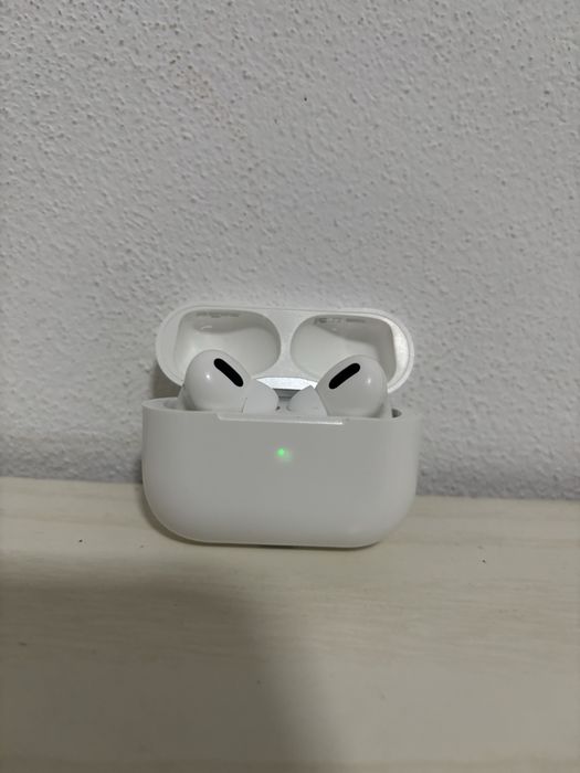 AirPods Pro ca noi