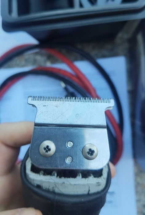 Тример за подстригване Andis T-outliner