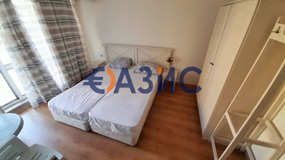 Продава се Тристаен апартамент в к.к. Слънчев бряг - 112 кв.м за 733 €/кв.м - Снимка #13