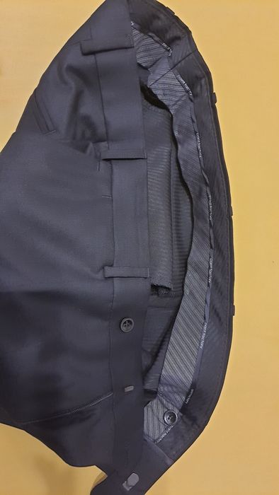 Vând pantaloni ocazii / gala / nunta stare impecabila